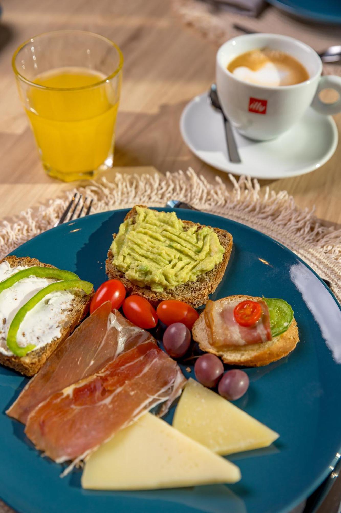 Perunika Bed & Breakfast Mošćenička Draga Exteriör bild